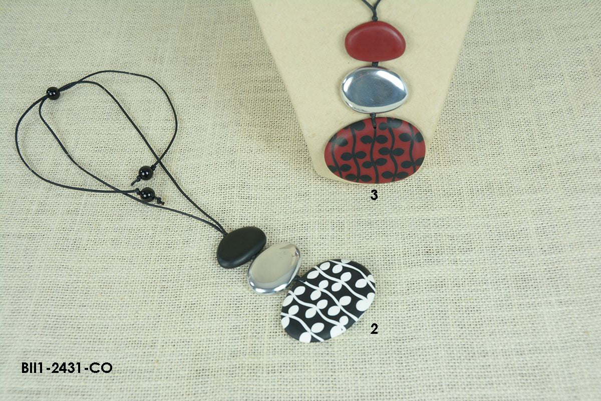 Colgante tres piezas de resina y aluminio