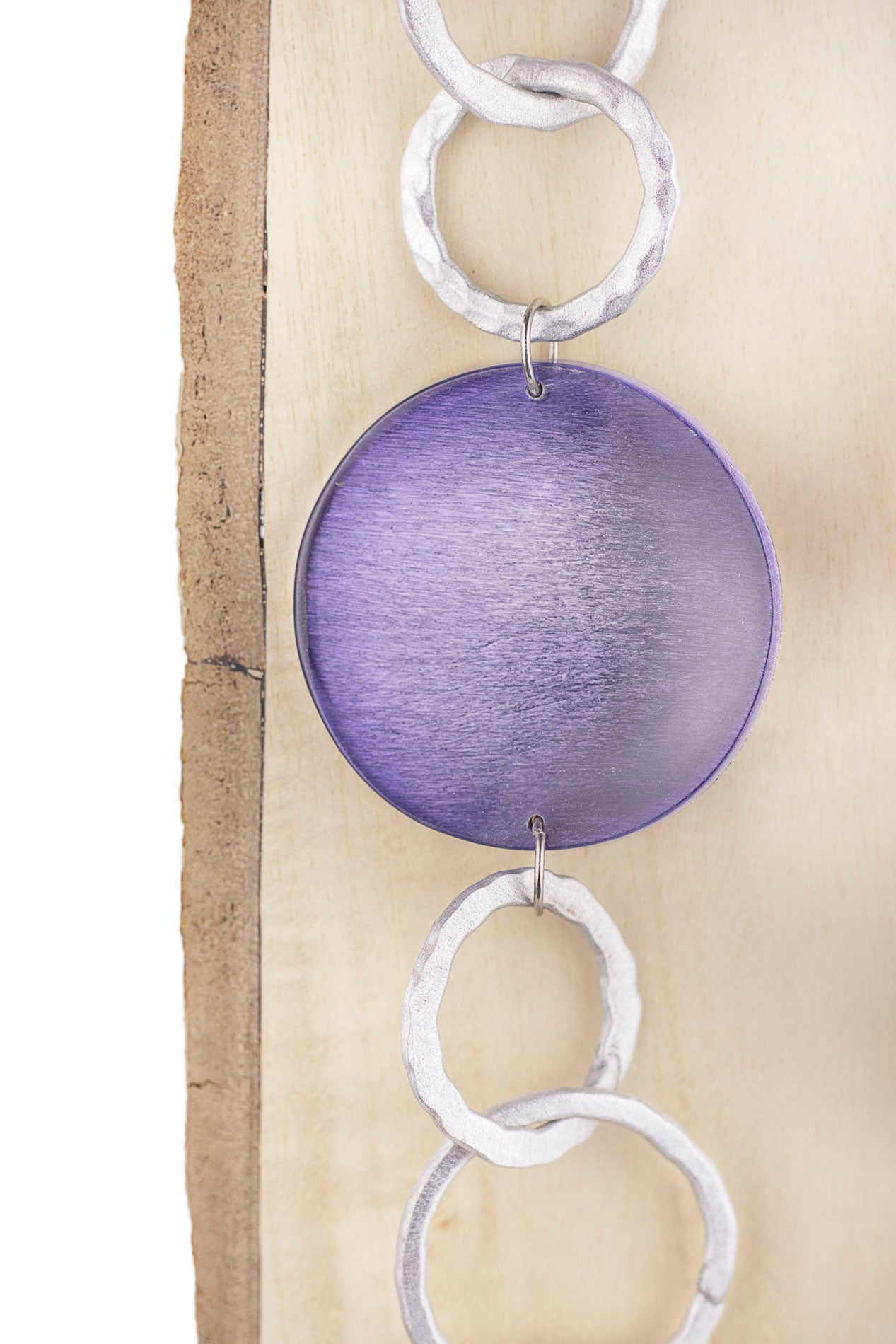 Collar con aros de aluminio