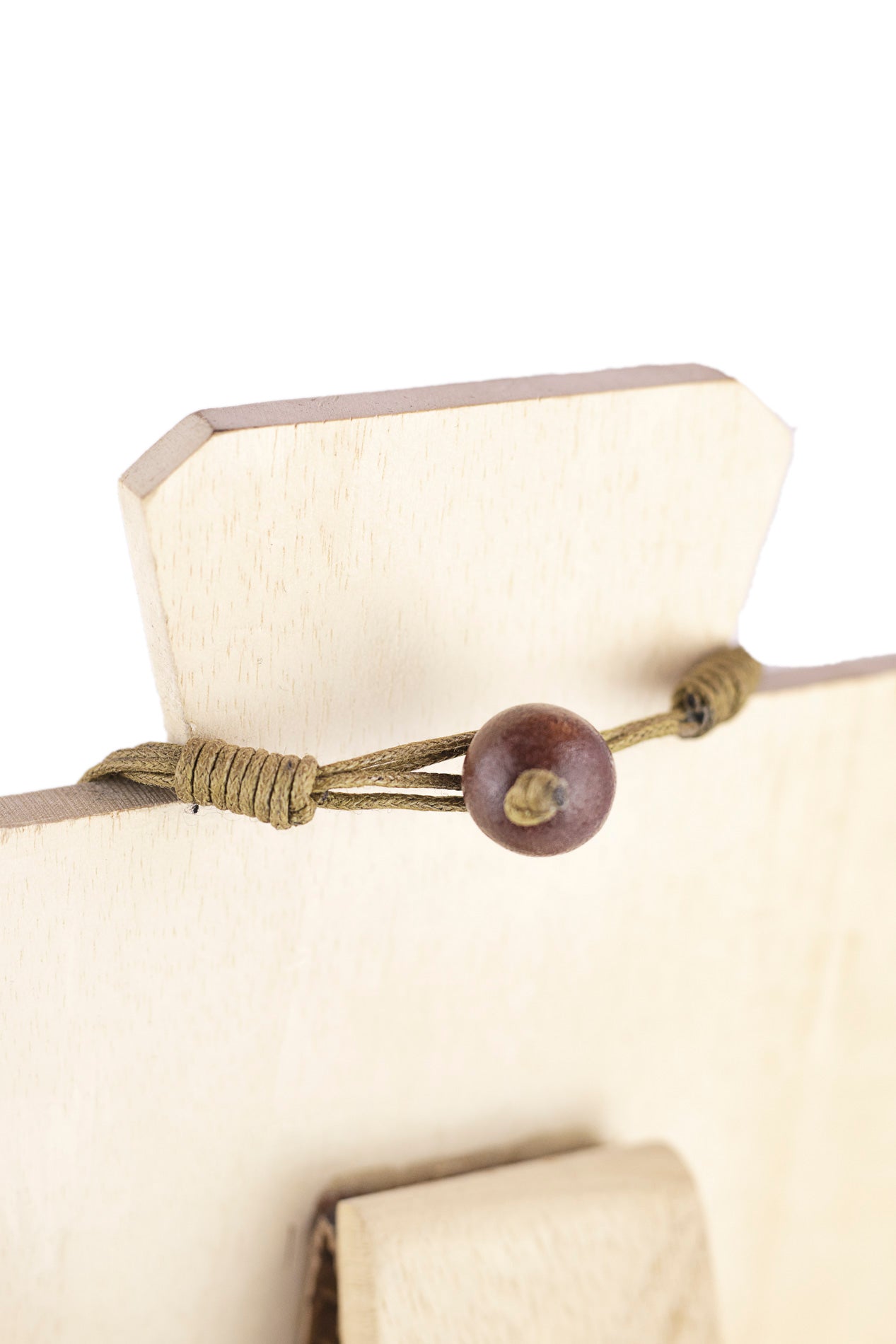 Collar con piezas de nacar pintada