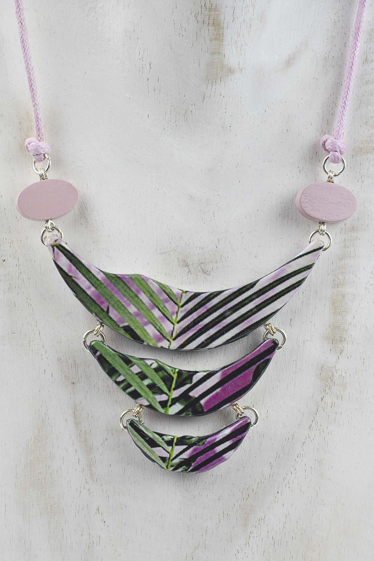 Colgante de tres piezas con print natural