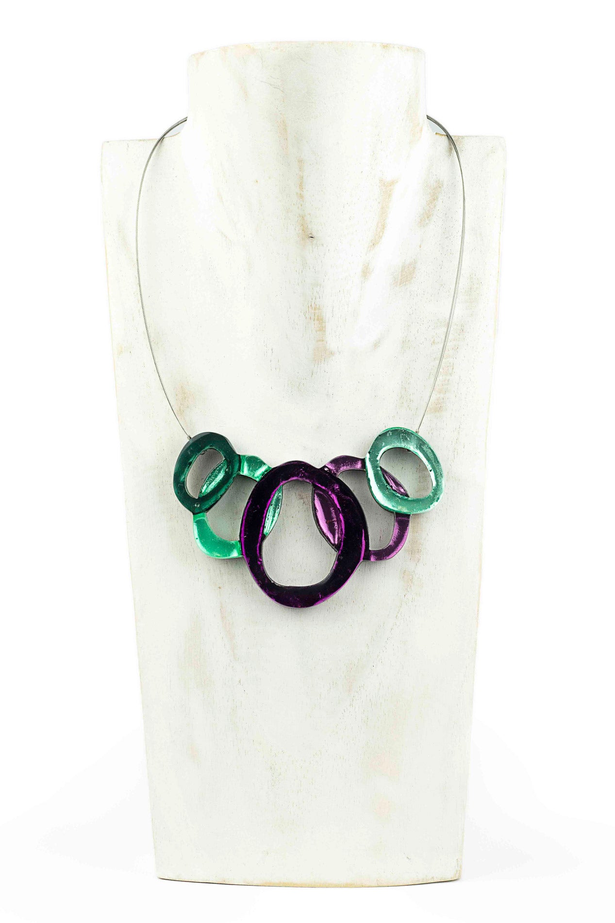 Colgante circulos organicos en verde y morado