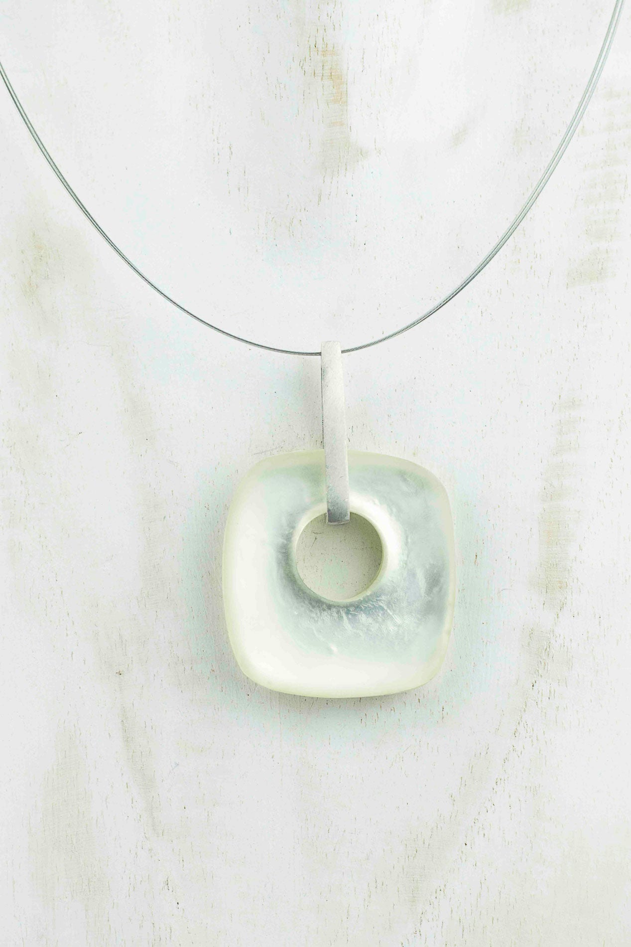 Colgante cuadrado organico blanco