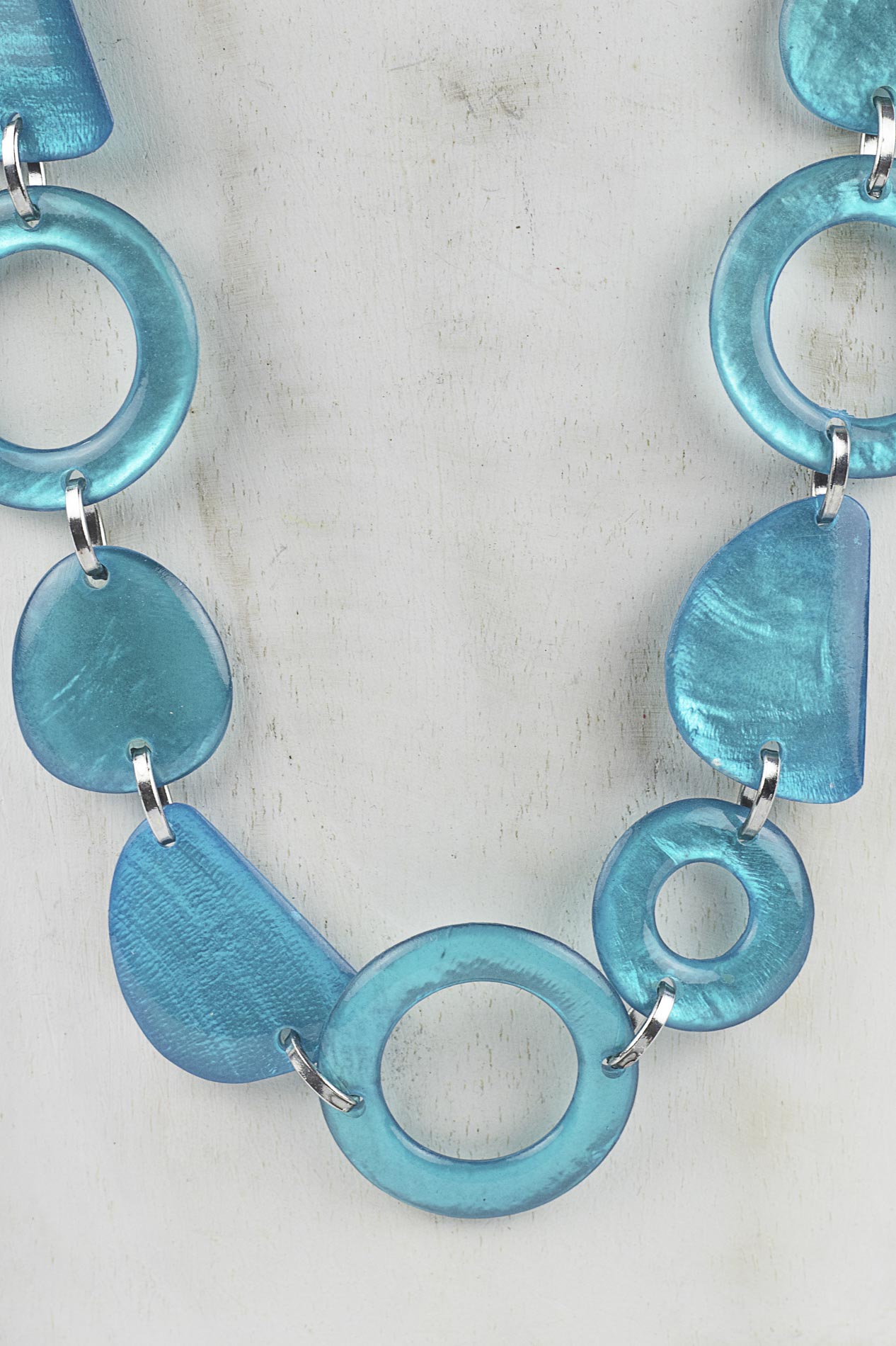 Collar de nueve piezas de resina