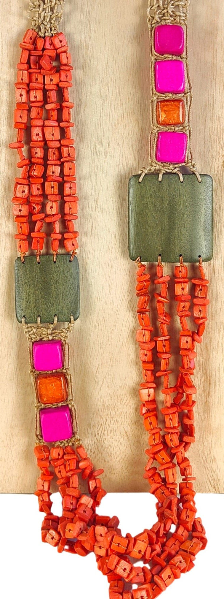 Multiple necklace with squares