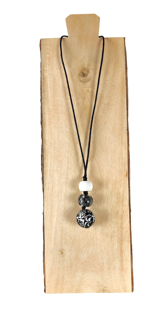 COLLAR CON TRES ESFERAS