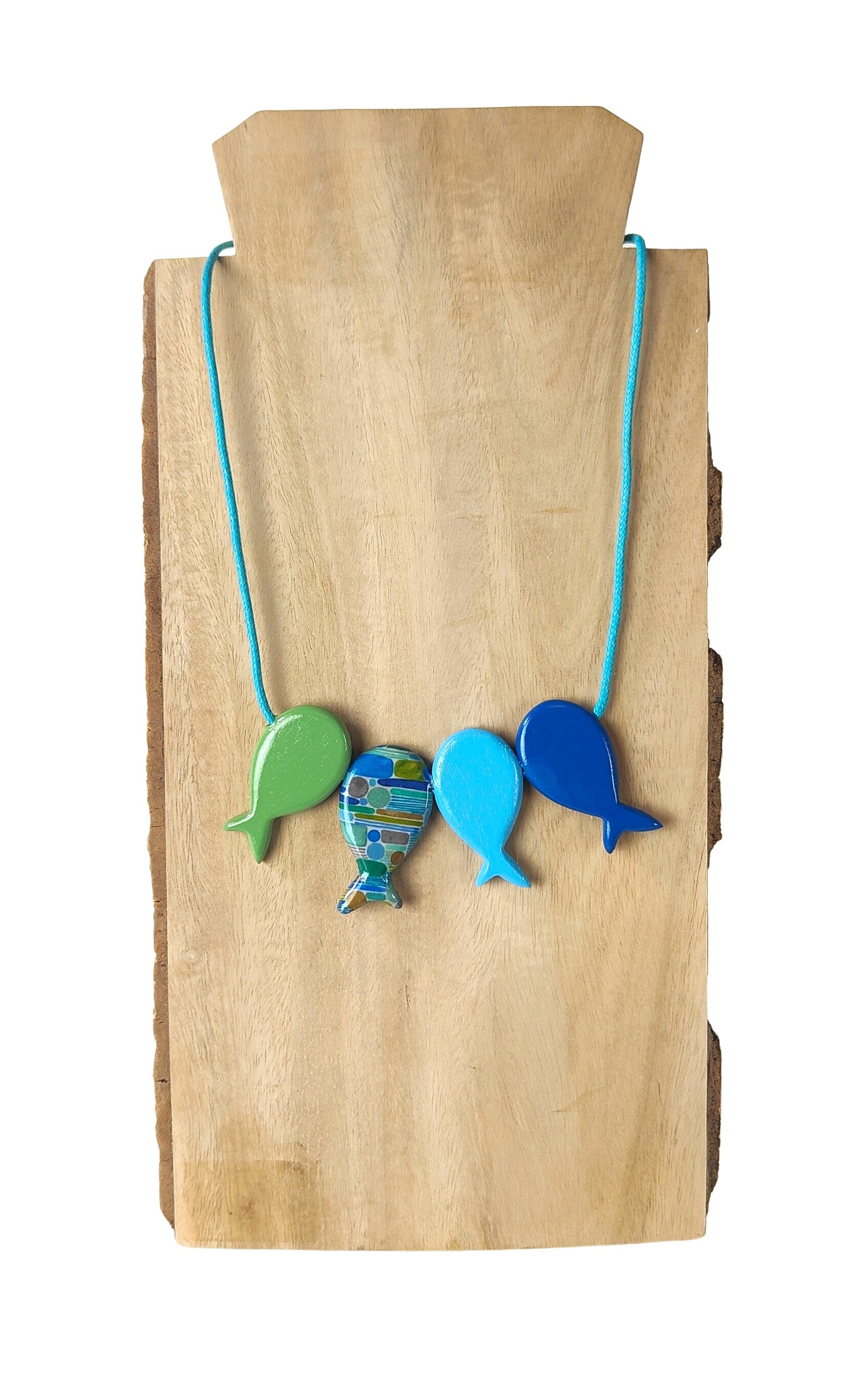 COLLAR CON CUATRO PECES