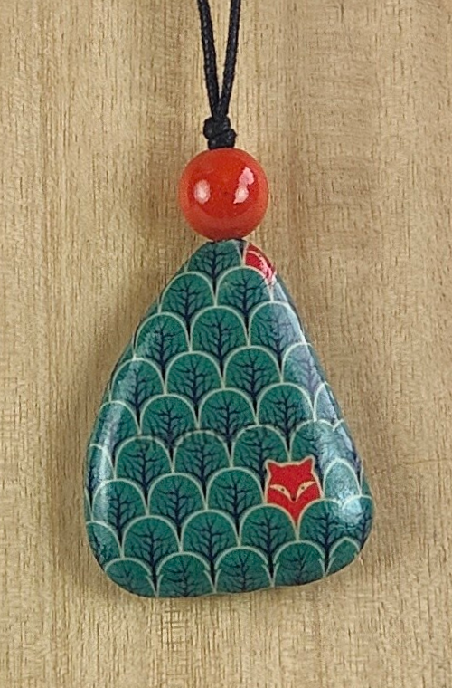 Colgante triangular zorro
