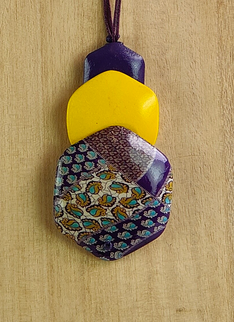 Collar tres piezas hexagonales