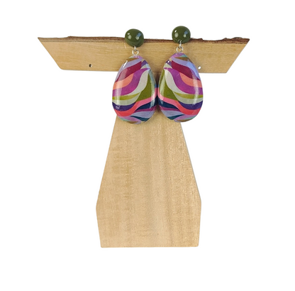 Pendiente triangular multicolor