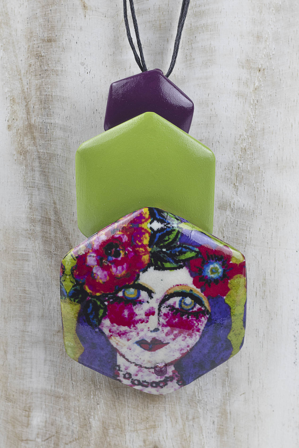 Ciondolo a tre pezzi esagonali