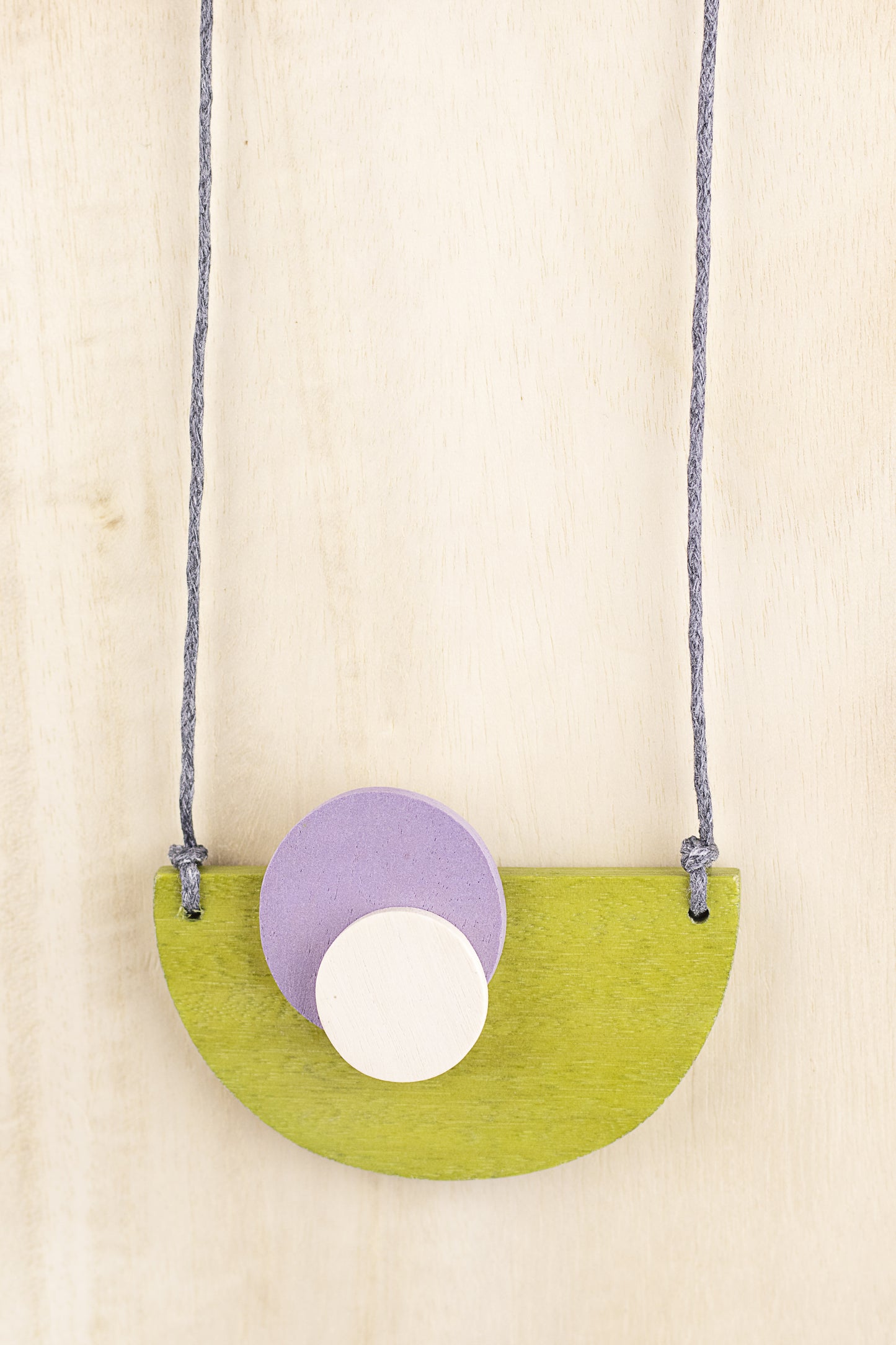 Semicircular pendant