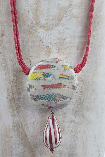Colgante de tres piezas con print de peces