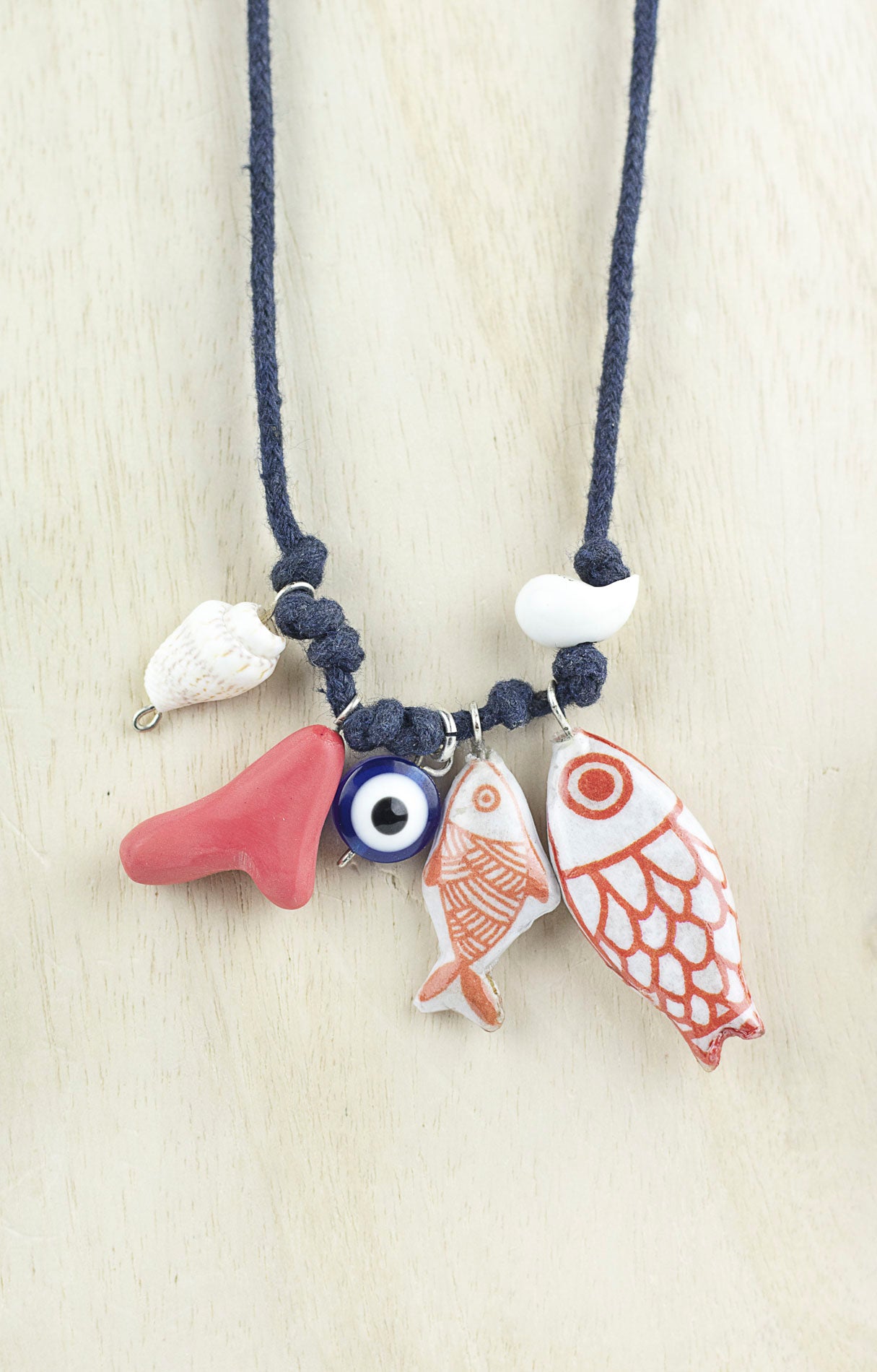 Three fish necklace