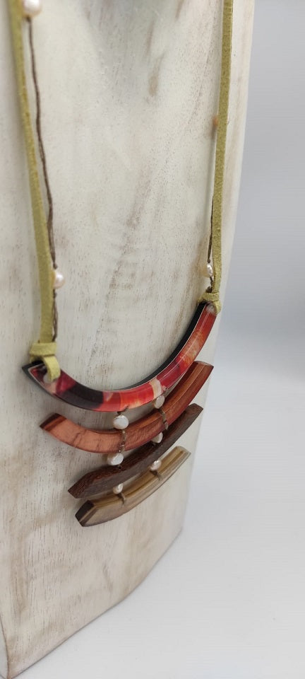 Collar cuatro arcos