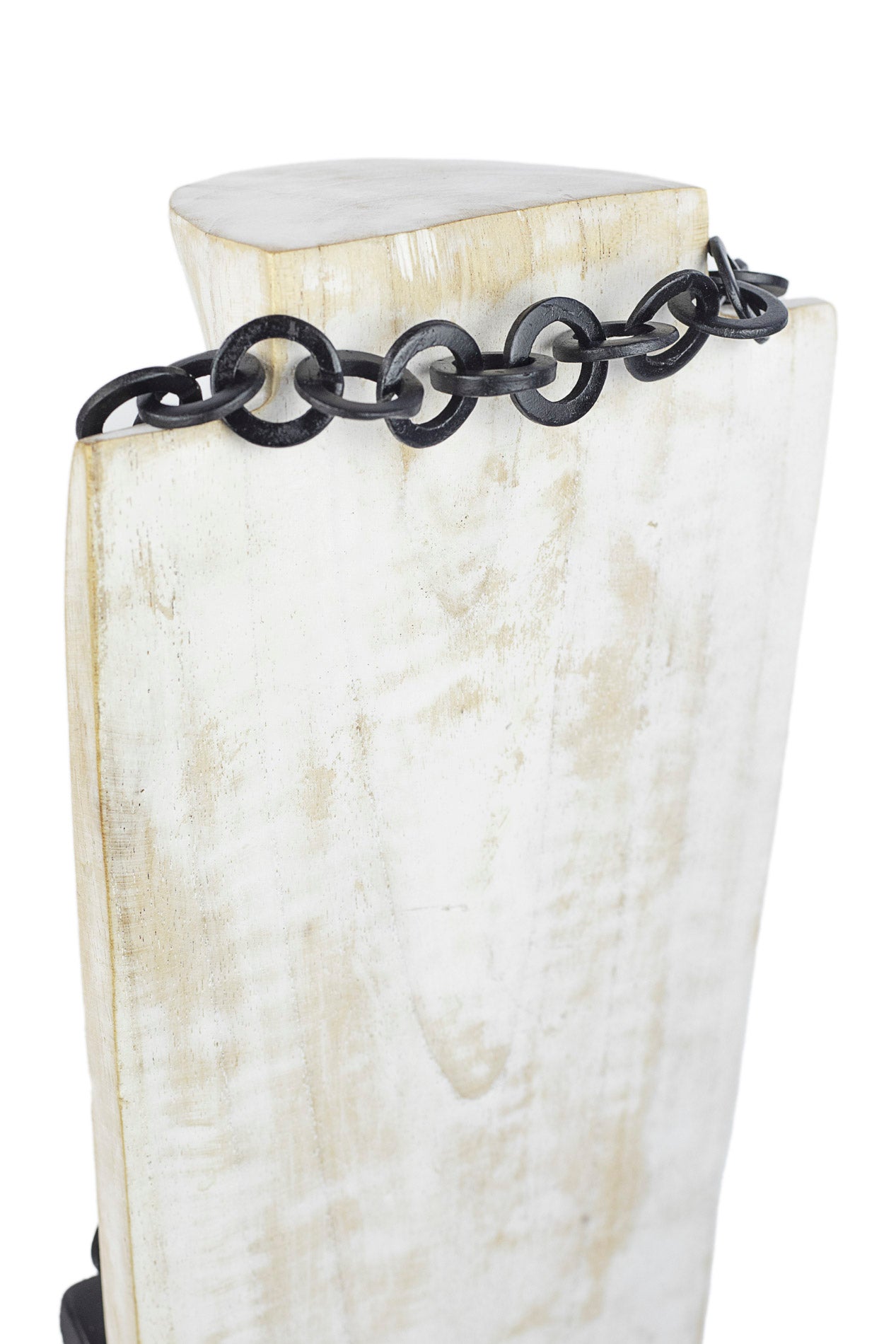 Collar con cadena de aros de madera